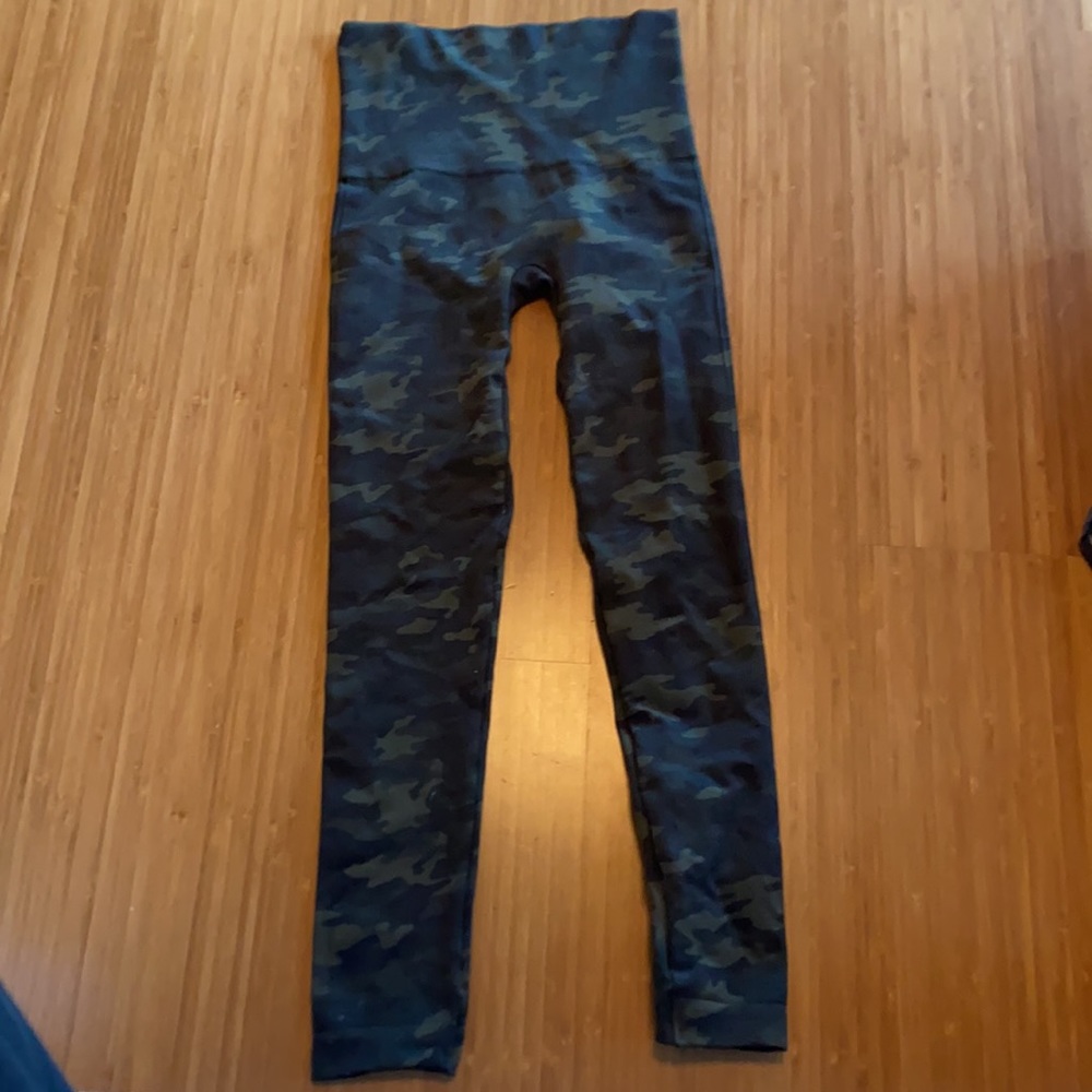 Spanx Leggings - Picture 2 of 3